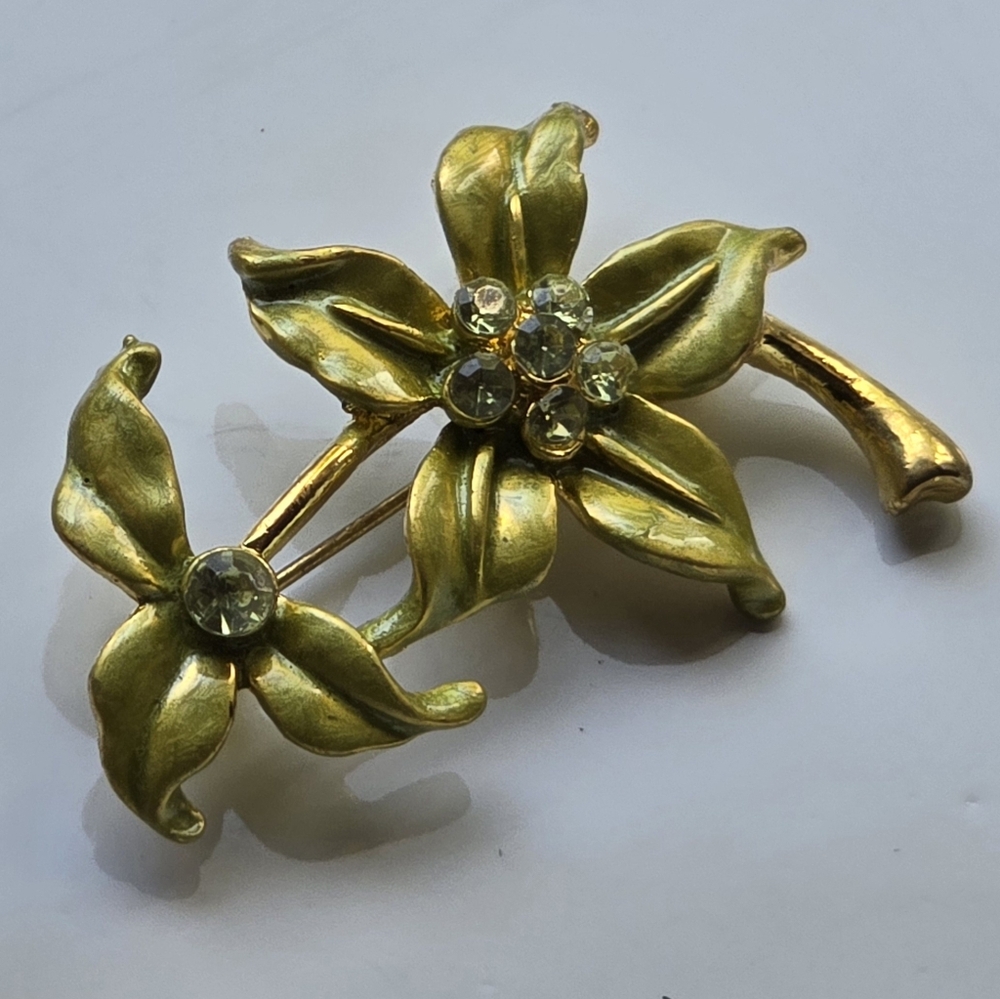 Vintage Gold Floral Brooch